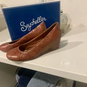 Women’s shoes